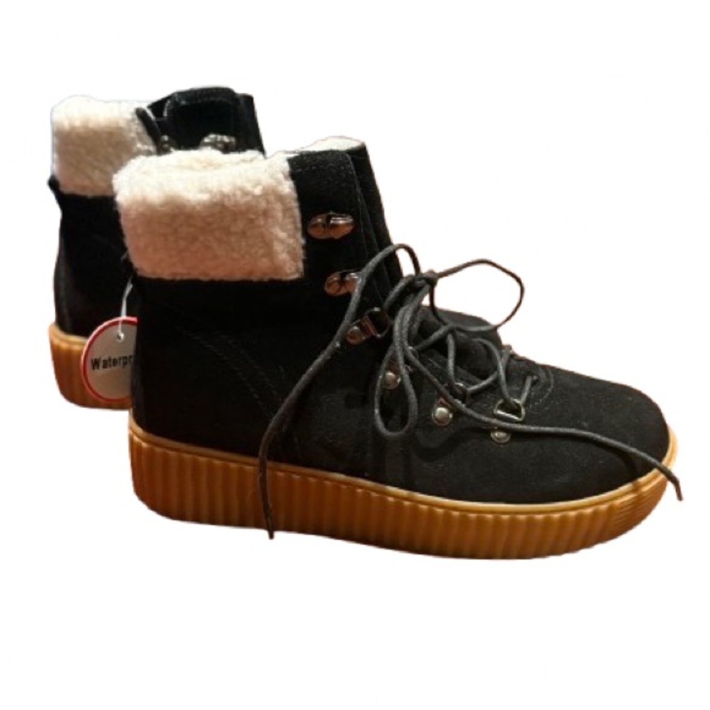Women's Black Suede Winter Boots